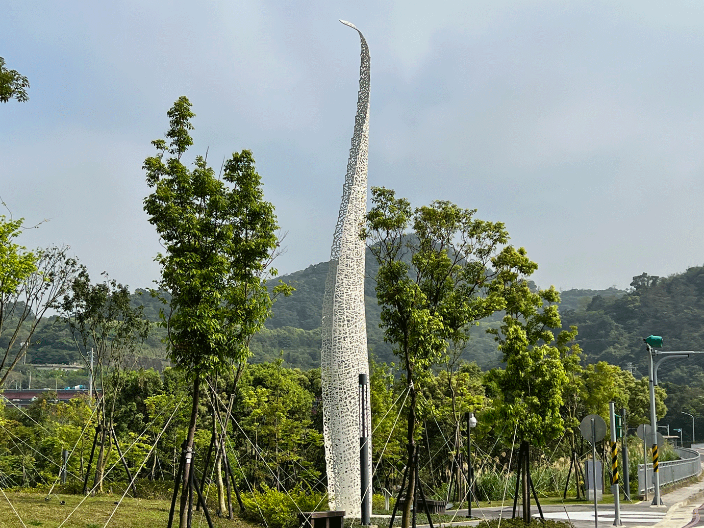 SKY AND EARTH (2022), Baogao Intellectual and Science Building, Taipei, Taiwan. Juanjo Novella